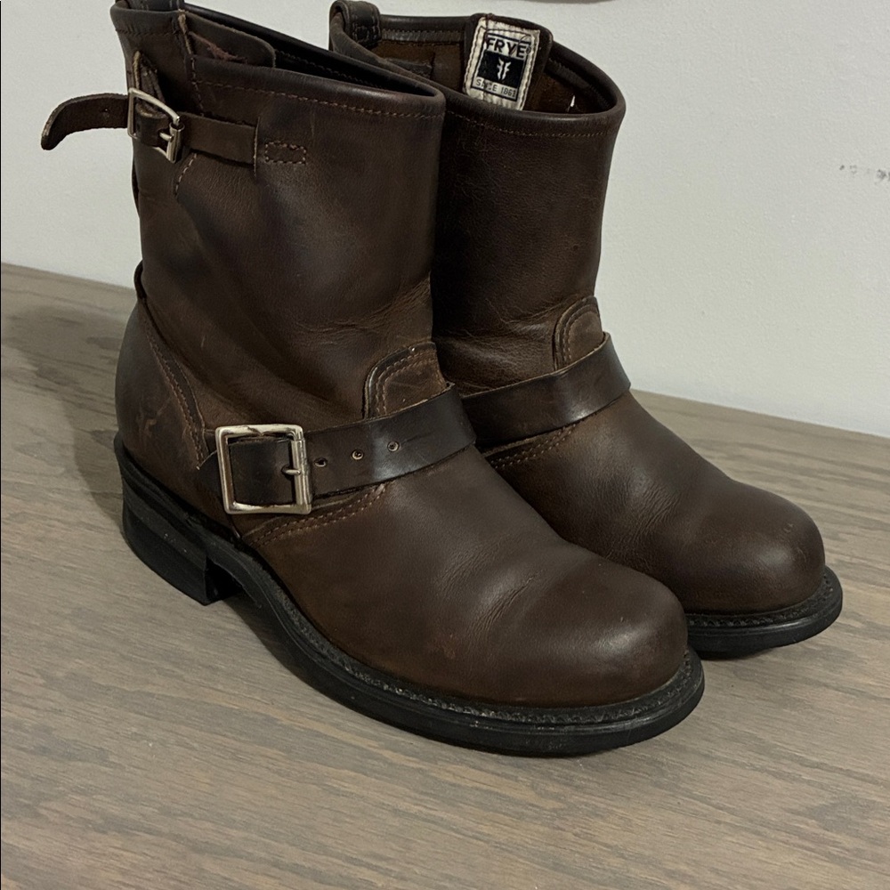 Frye Engineer 6R 77500 Womens Brown Leather Adjustable Strap Boots - Picture 4 of 10